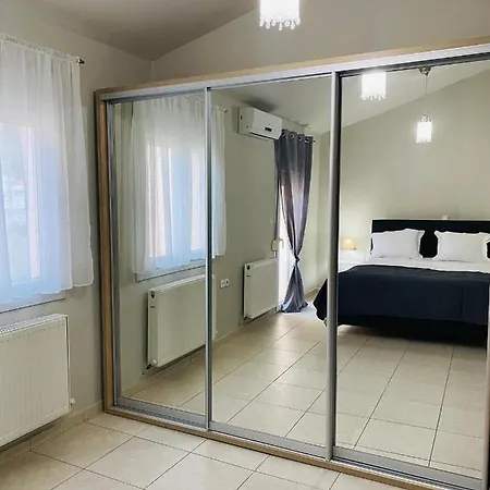 Summer Time Apartment *